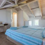 Holiday home Beautiful In Putini With Kitchen