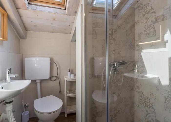 Beautiful In Putini With Kitchen * Pulici