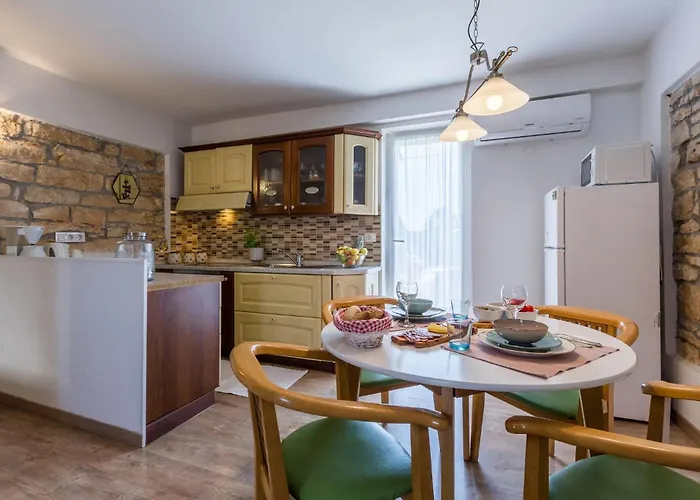 Beautiful In Putini With Kitchen 別荘 *