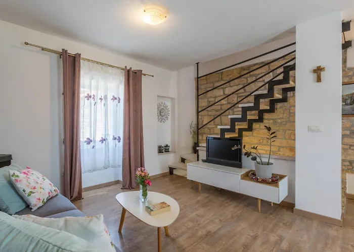 Vikendica Beautiful In Putini With Kitchen