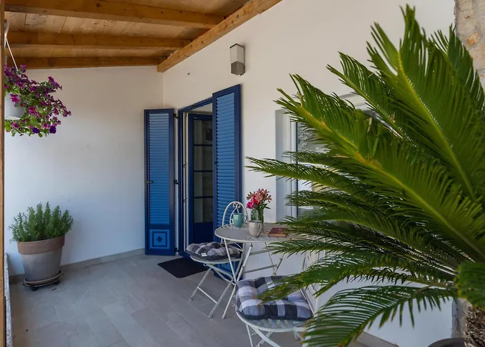 Beautiful In Putini With Kitchen 別荘