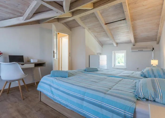 別荘 Beautiful In Putini With Kitchen