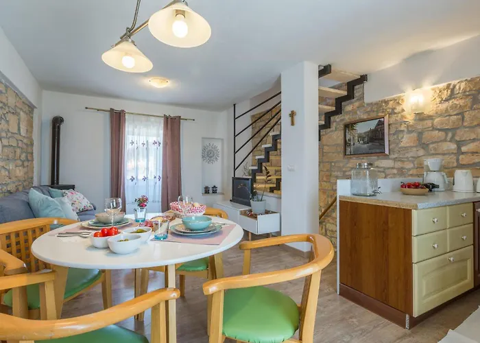 Vikendica Beautiful In Putini With Kitchen *